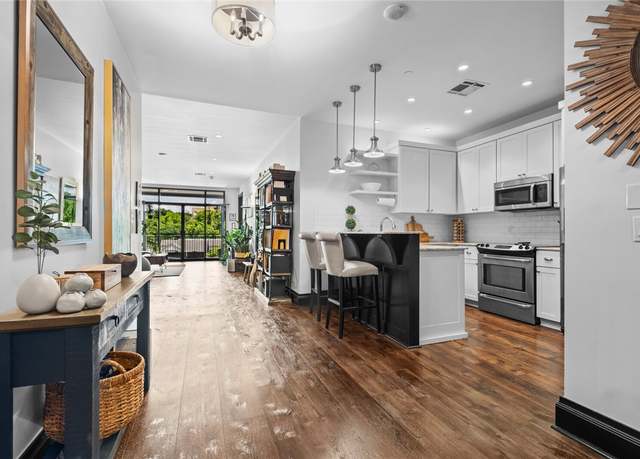 Property at 401 W Watson St #509, Fayetteville, AR 72701, 1 bed, 1.5 baths