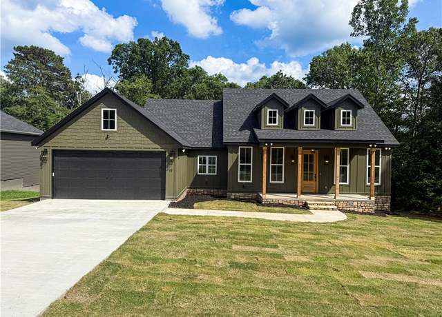 Property at 11 Overton Dr, Bella Vista, AR 72714, 4 beds, 2 baths