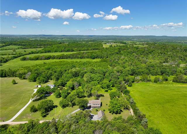 Property at 398 Northfork Dr, Berryville, AR 72616, 4 beds, 3 baths
