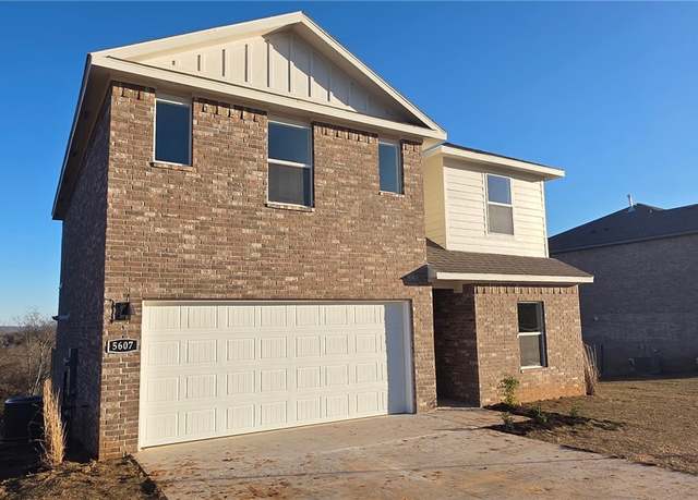 Property at 1550 Ridgeview Dr, Springdale, AR 72762, 3 beds, 2 baths