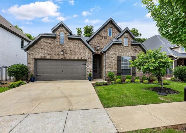 Property at 2605 SW Hampton Ave, Bentonville, AR 72713, 3 beds, 2 baths