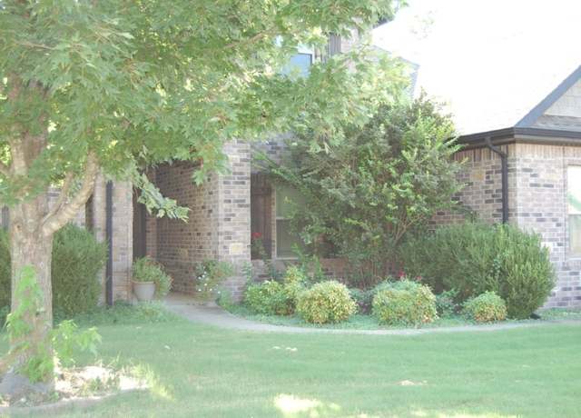 Property at 5705 S 63rd St, Rogers, AR 72758, 5 beds, 2.5 baths
