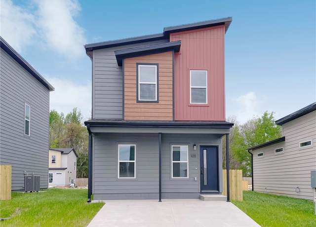 Property at 1011 States Ave, Bentonville, AR 72713, 3 beds, 2.5 baths