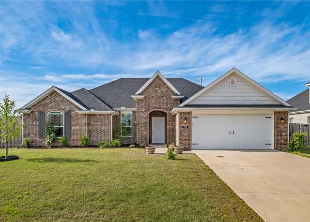 Property at 302 Emerald Woods, Farmington, AR 72730, 3 beds, 2 baths