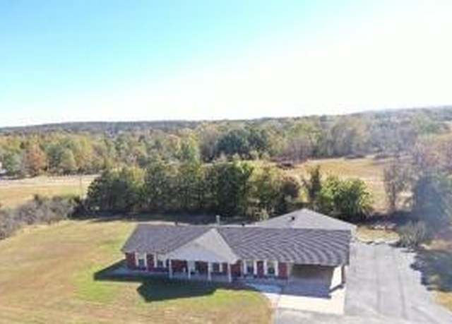 Property at 5920 N Arkansas Ave, Russellville, AR 72802, 5 beds, 2.5 baths