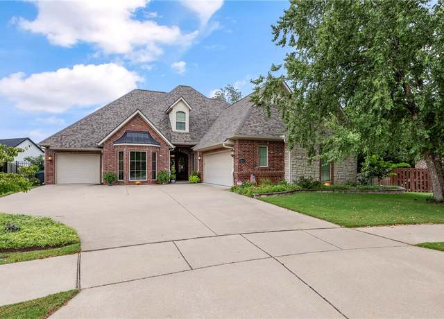 Property at 2601 S Horizon Blvd, Rogers, AR 72758, 4 beds, 3.5 baths