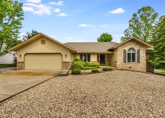 Property at 12 Luncarty Ln, Bella Vista, AR 72715, 3 beds, 2 baths
