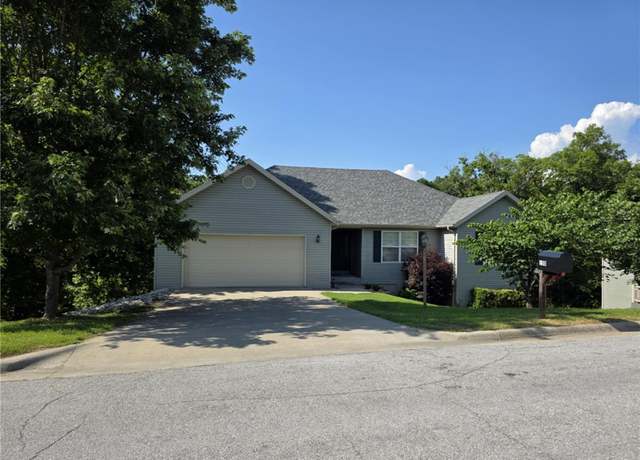 Property at 150 Cedar Wood Ave, Branson, MO 65616, 4 beds, 3 baths