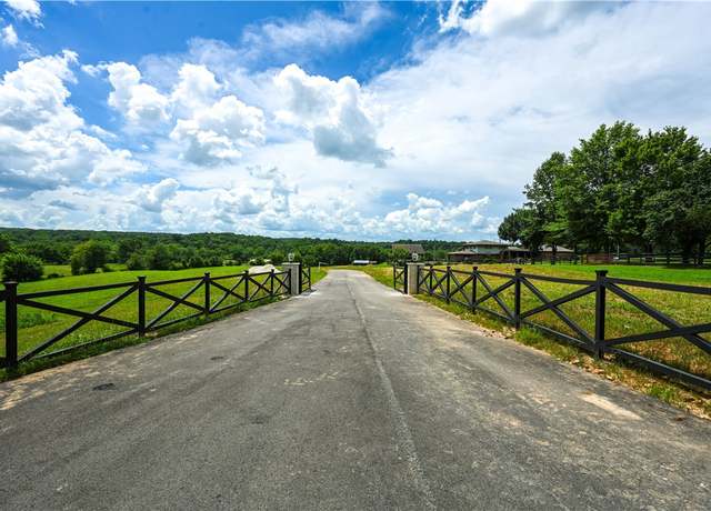 Property at 507 Reed Vly, Fayetteville, AR 72704