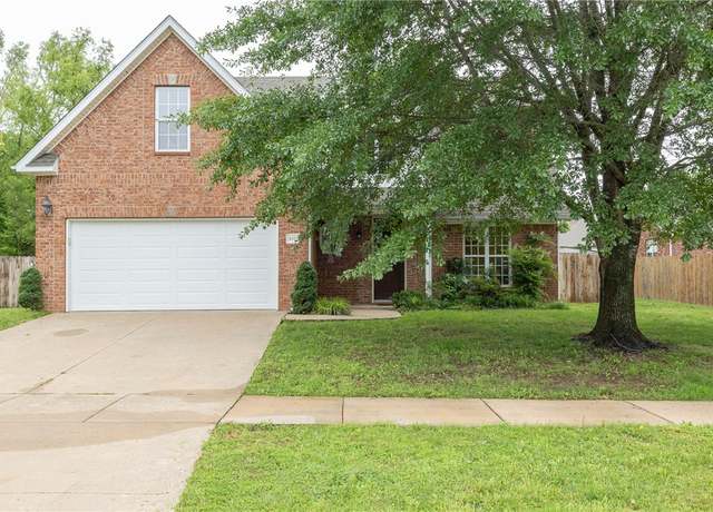 Property at 3951 W Morning Mist Dr, Fayetteville, AR 72704, 3 beds, 2.5 baths
