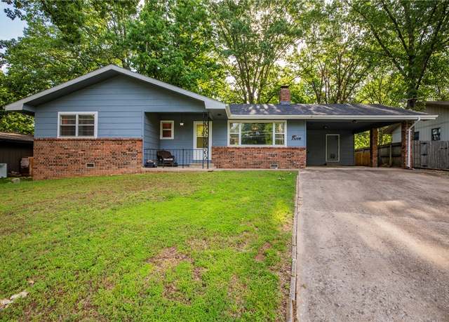 Property at 5 Chapel Ln, Bella Vista, AR 72715, 3 beds, 2 baths
