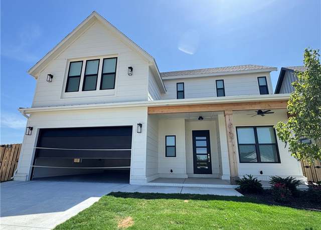 Property at 6107 S 41st St, Rogers, AR 72758, 4 beds, 3.5 baths