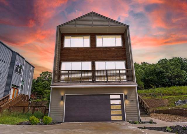 Property at 1054 E Huntsville Rd, Fayetteville, AR 72701, 4 beds, 3.5 baths