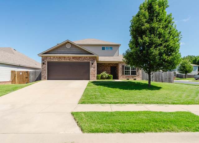 Property at 2202 Elmwood Ave, Lowell, AR 72745, 3 beds, 2.5 baths