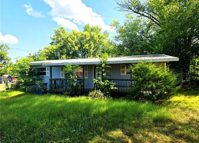 Property at 117 Van Dorn St, Pea Ridge, AR 72751, 3 beds, 2 baths