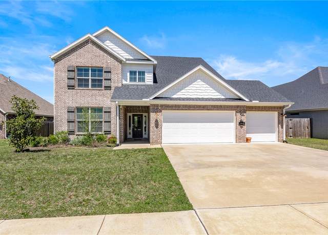 Property at 1940 River Meadows Dr, Fayetteville, AR 72701, 4 beds, 3 baths