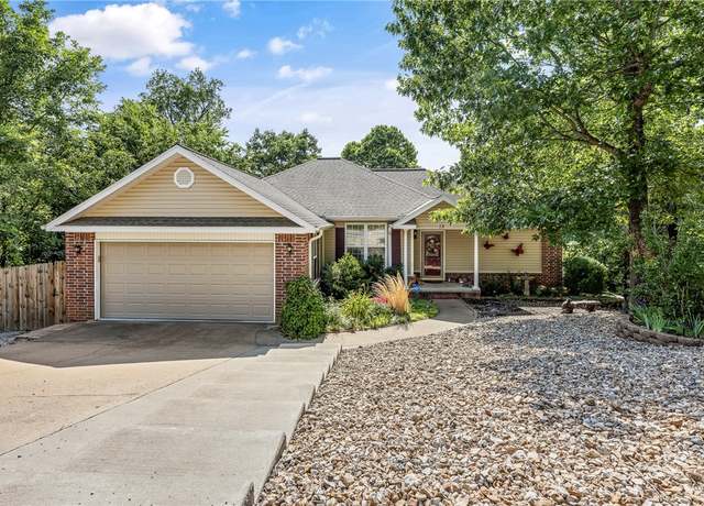 Property at 18 Cromarty Dr, Bella Vista, AR 72715, 3 beds, 2 baths
