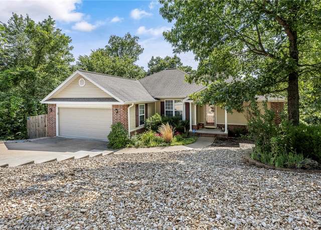 Property at 18 Cromarty Dr, Bella Vista, AR 72715, 3 beds, 2 baths