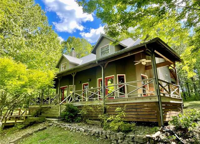 Property at 91 Nc 2302 Rd, Jasper, AR 72641, 3 beds, 2.5 baths