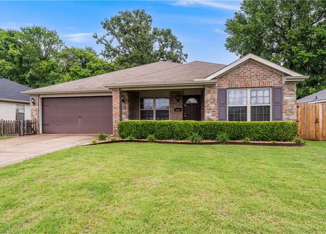 Property at 5305 Cherry Creek Rd, Bentonville, AR 72713, 4 beds, 2 baths