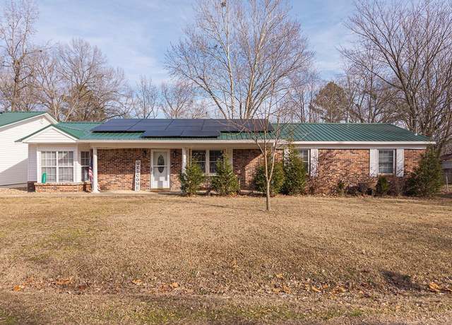 Property at 1222 Airport Rd, Alma, AR 72921, 4 beds, 3 baths