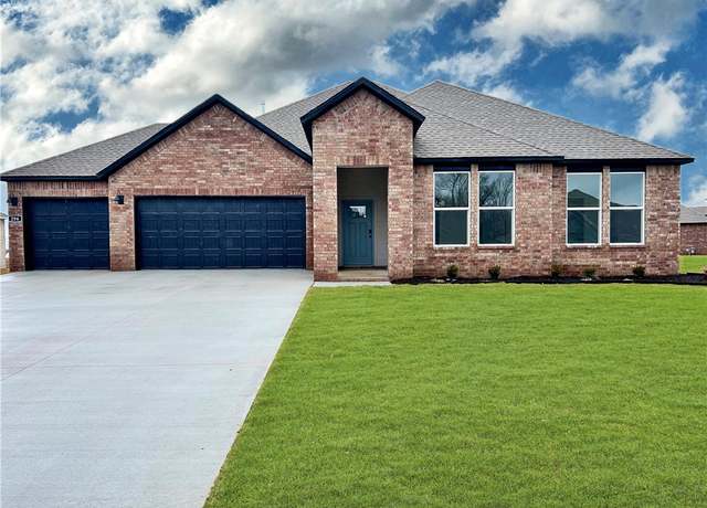 Property at 206 N Kit Kat Ct, Siloam Springs, AR 72761, 4 beds, 2 baths