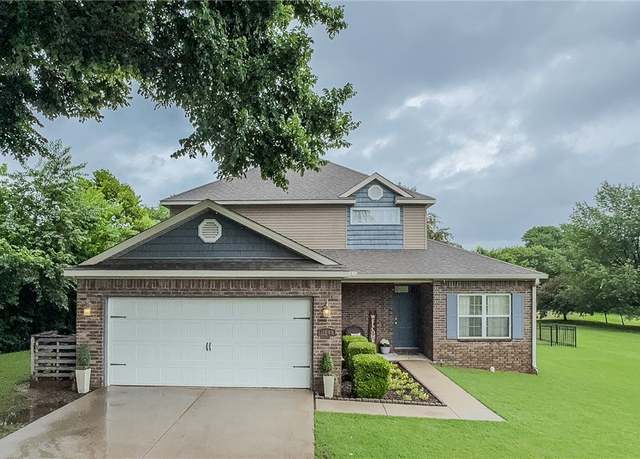 Property at 11640 Giles Rd, Farmington, AR 72730, 3 beds, 2.5 baths