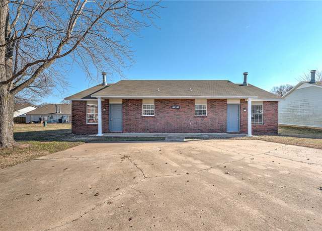 Property at 4482 & 4484 W Renee Ct, Fayetteville, AR 72704, 4 beds, 2 baths