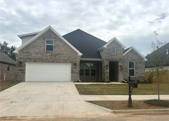 Property at 3629 E Greystone Dr, Fayetteville, AR 72764, 4 beds, 3 baths
