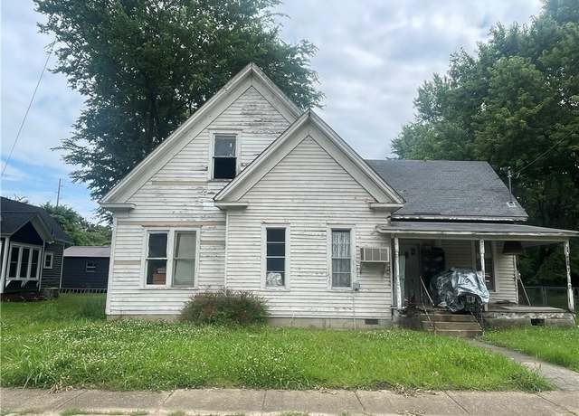 Property at 608 Filmore St, Clarksville, AR 72830, 3 beds, 1 bath