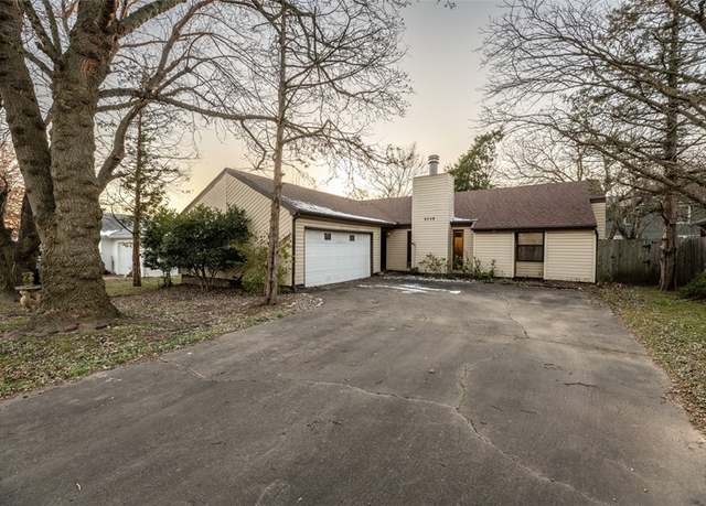 Property at 2759 N Arroyo Ave, Fayetteville, AR 72703, 3 beds, 2 baths