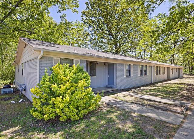Property at 406 N Joplin Pl, Russellville, AR 72801, 2 beds, 1 bath