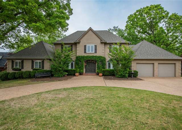 Property at 214 El Contento Dr, Bentonville, AR 72712, 4 beds, 4 baths