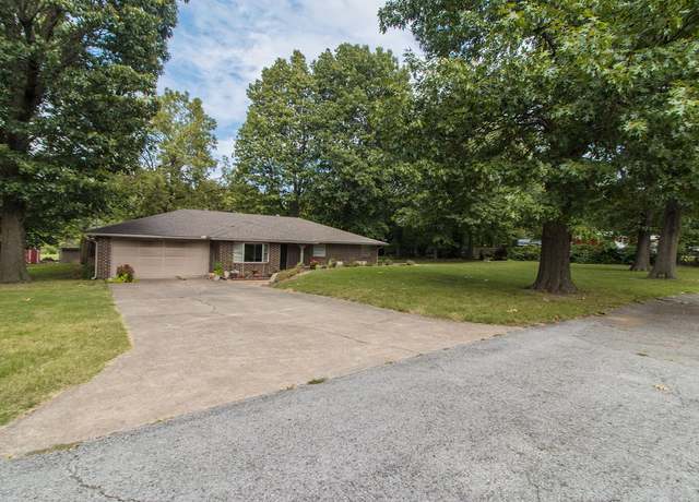 Property at 208 W Bailey Ave, Springdale, AR 72764, 3 beds, 2 baths