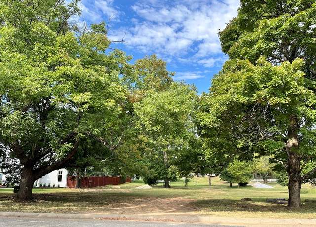 Property at 1327 N Woolsey Ave, Fayetteville, AR 72703
