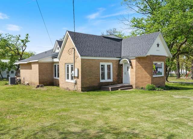 Property at 501 SE Main St, Gravette, AR 72736, 3 beds, 2 baths