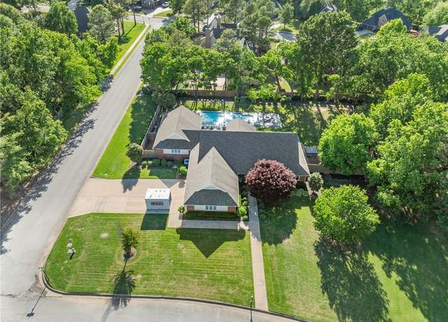 Property at 5426 W Magnolia St, Rogers, AR 72758, 4 beds, 2.5 baths