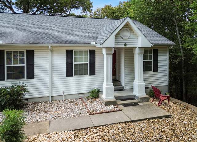 Property at 13 Green Meadow Ln Unit Y, Holiday Island, AR 72631, 3 beds, 2 baths