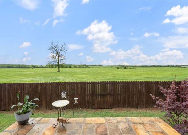 Property at 406 NW 59th Ave, Bentonville, AR 72713, 3 beds, 2 baths
