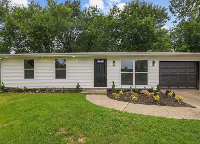Property at 802 Hinshaw Dr, Springdale, AR 72762, 4 beds, 2 baths