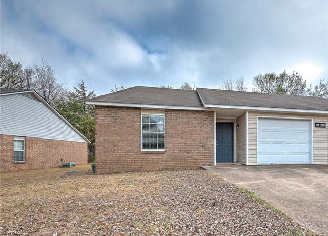 Property at 1298 N Boxley Ave, Fayetteville, AR 72704, 3 beds, 2 baths