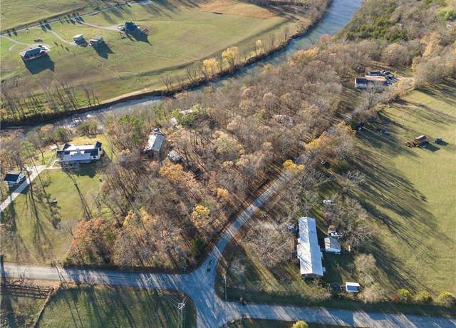Property at 1387 County Road 306, Berryville, AR 72616, 3 beds, 3 baths
