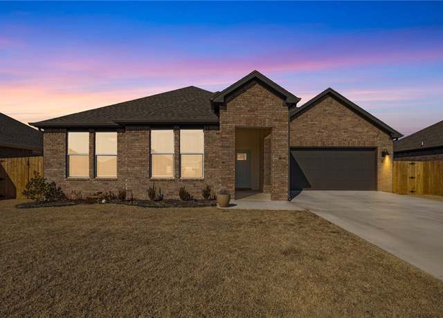Property at 3964 Aryana Ave, Springdale, AR 72764, 4 beds, 2 baths