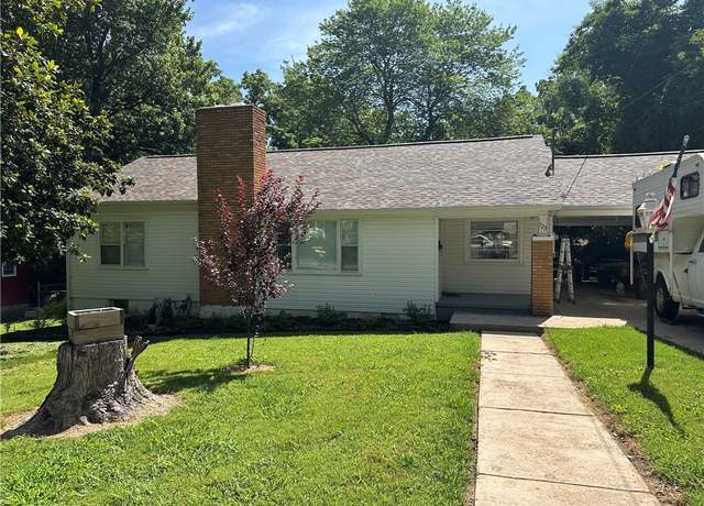 Property at 723 N Cherry St, Harrison, AR 72601, 2 beds, 2 baths