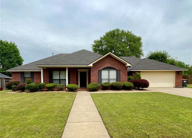Property at 1206 Whippoorwill Ln, Russellville, AR 72801, 4 beds, 2 baths