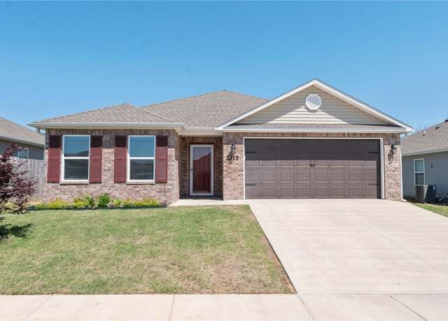 Property at 3713 S 2nd St, Rogers, AR 72758, 3 beds, 2 baths