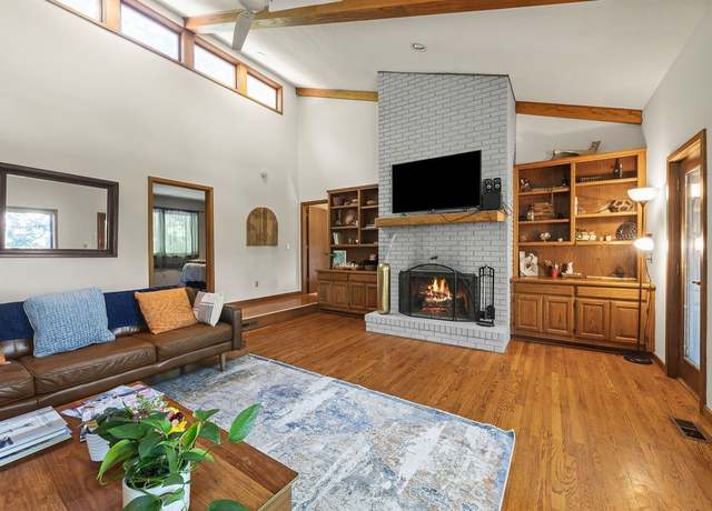 Property at 2510 Jimmie Ave, Fayetteville, AR 72703, 3 beds, 2 baths