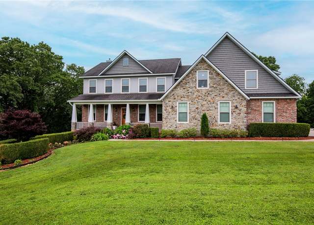 Property at 11010 Meadow Lark Rd, Rogers, AR 72756, 6 beds, 5.5 baths