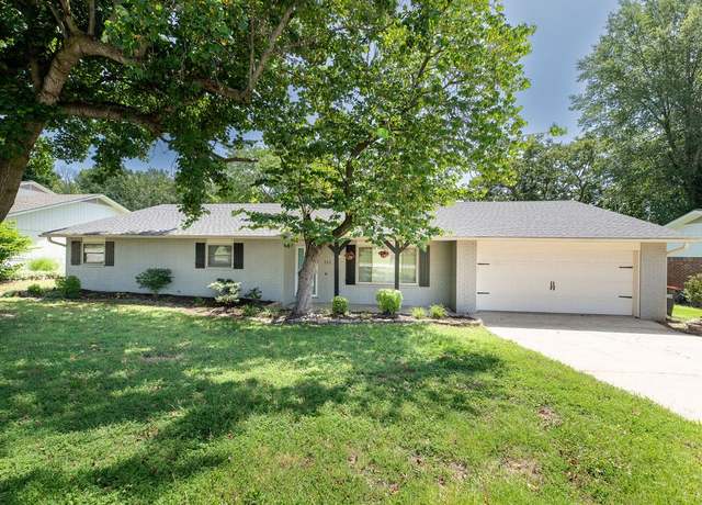 Property at 111 San Jose Dr, Springdale, AR 72764, 4 beds, 2 baths