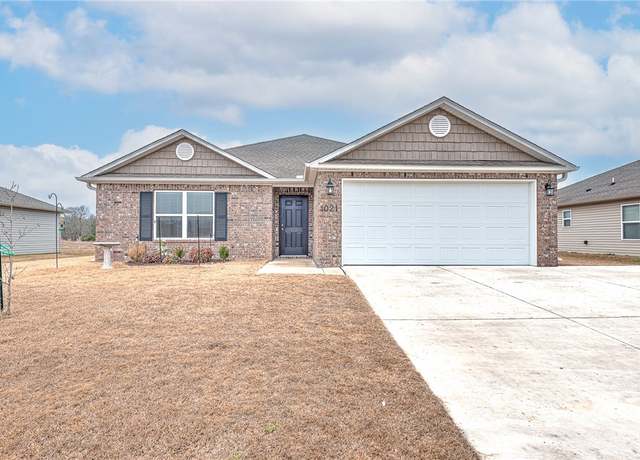 Property at 1021 Jennifer Ann Ln, Elkins, AR 72727, 3 beds, 2 baths